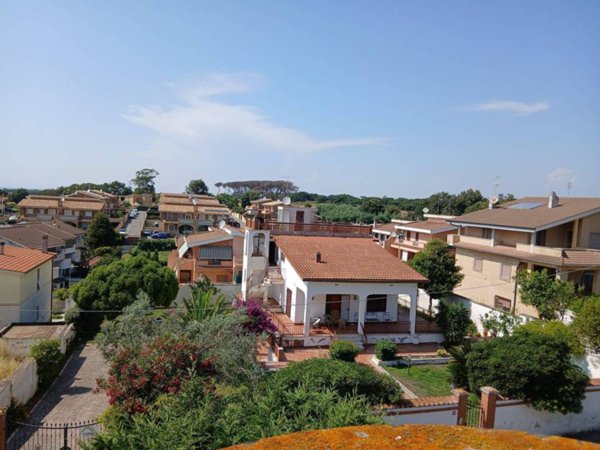 casa indipendente in vendita ad Anzio in zona Cincinnato