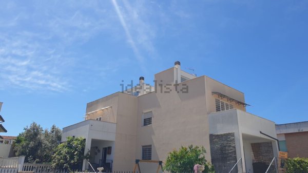 esavano in vendita ad Anzio in zona Marechiaro