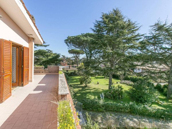 casa indipendente in vendita ad Anzio in zona Stazione