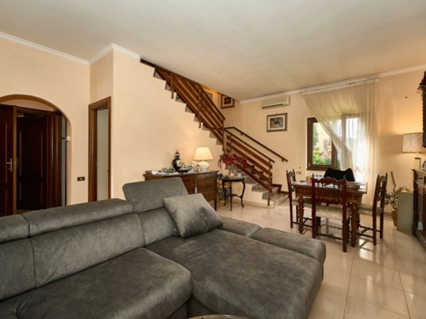 casa indipendente in vendita ad Anzio