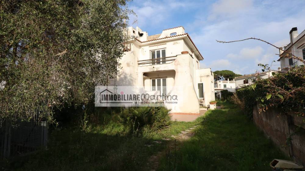 casa indipendente in vendita ad Anzio