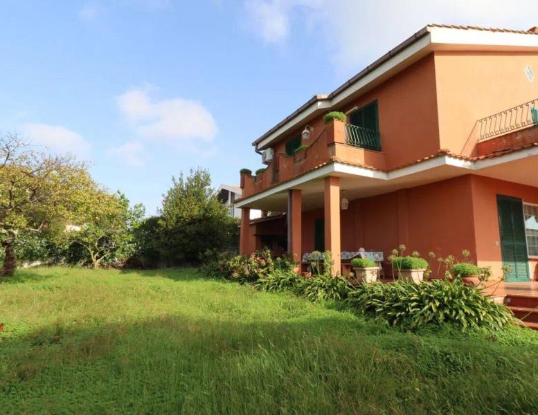 casa indipendente in vendita ad Anzio