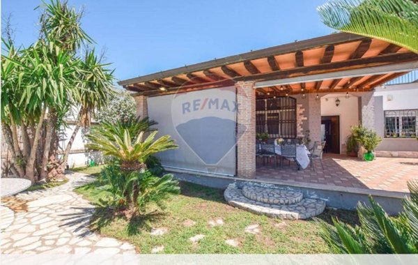 casa indipendente in vendita ad Anzio in zona Cincinnato