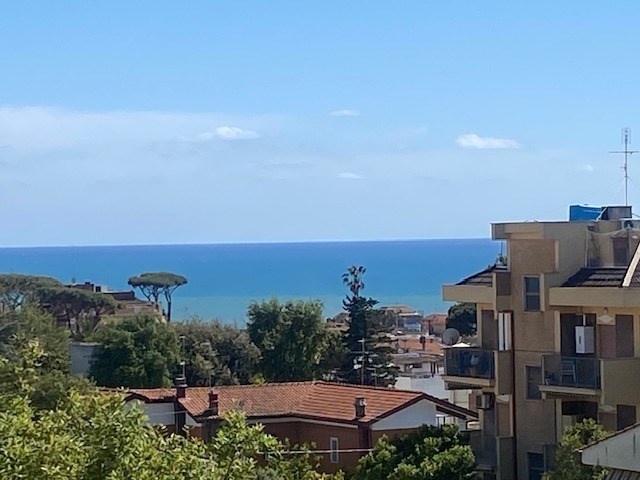 casa indipendente in vendita ad Anzio in zona Villa Claudia