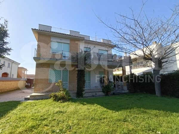appartamento in vendita ad Anzio in zona Stazione