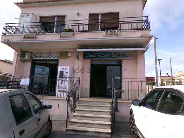 locale commerciale in vendita ad Anzio