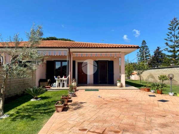 casa indipendente in vendita ad Anzio in zona Stazione