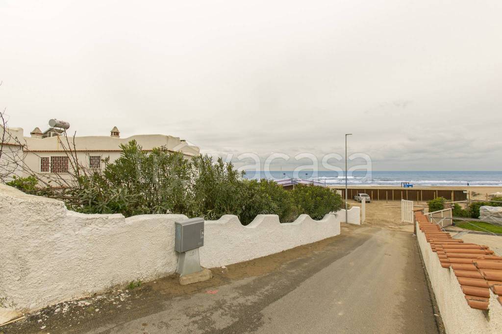 appartamento in vendita ad Anzio in zona Mare