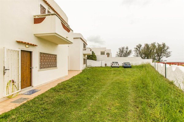 appartamento in vendita ad Anzio in zona Mare