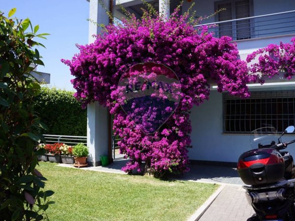 casa indipendente in vendita ad Anzio in zona Villa Claudia
