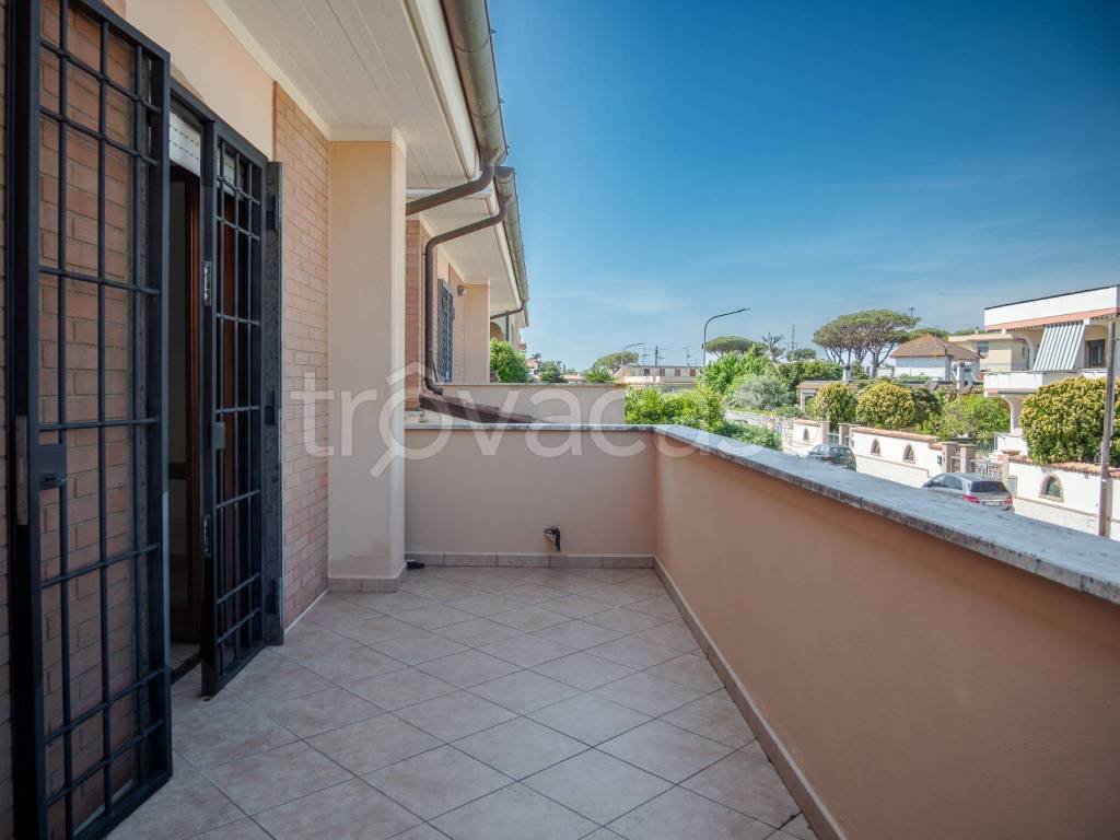 casa indipendente in vendita ad Anzio in zona Mare