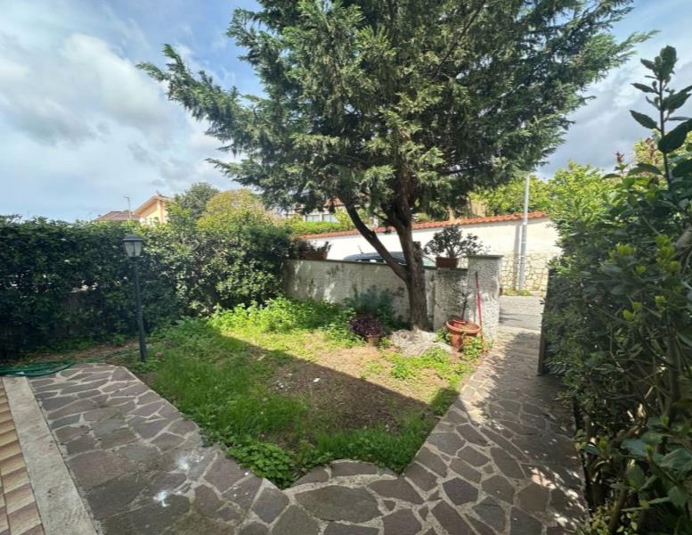 villa in vendita ad Anzio