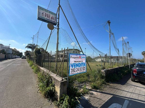 negozio in vendita ad Anzio in zona Lido dei Pini