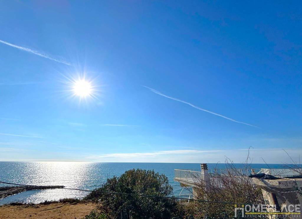 appartamento in vendita ad Anzio in zona Anzio Colonia