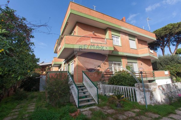 casa indipendente in vendita ad Anzio in zona Mare