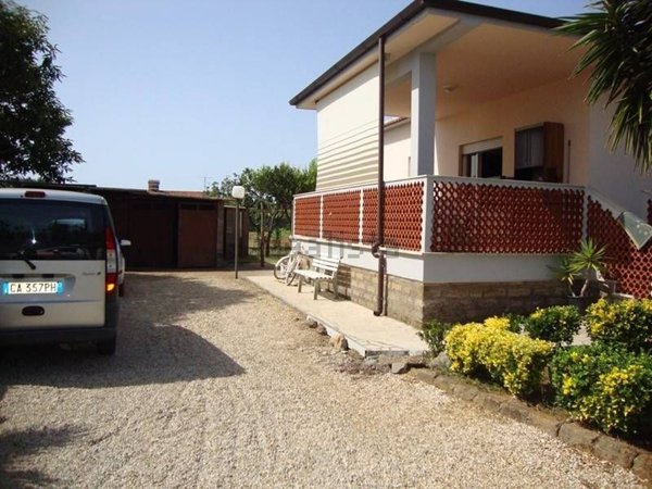 casa indipendente in vendita ad Anzio