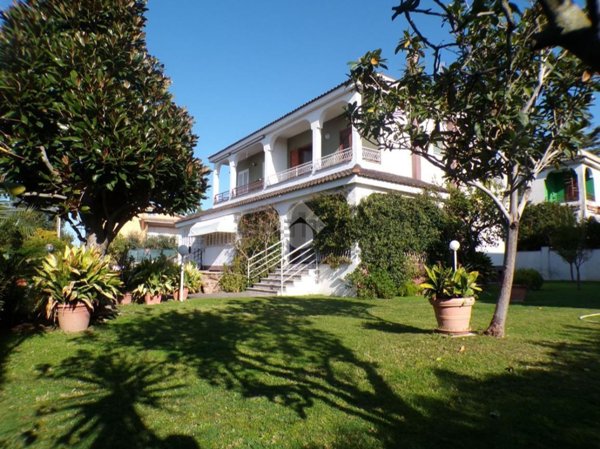 casa indipendente in vendita ad Anzio