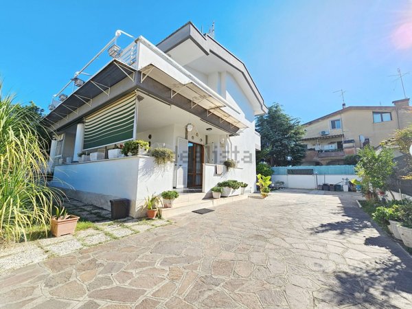 casa indipendente in vendita ad Anzio