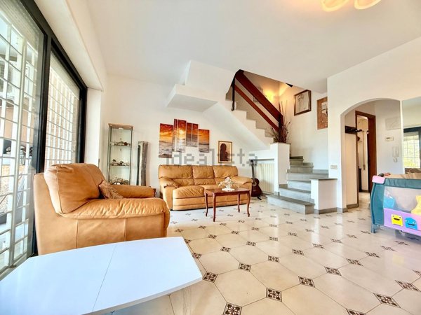 casa indipendente in vendita ad Anzio in zona Mare