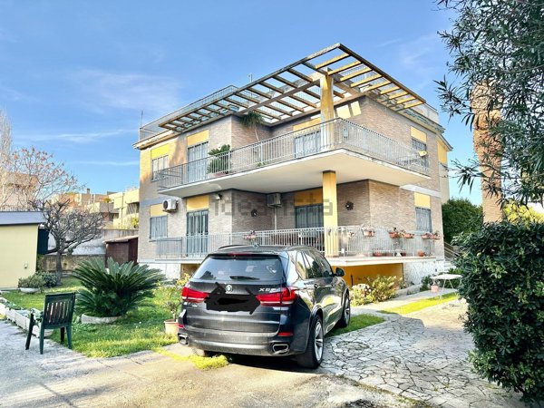 casa indipendente in vendita ad Anzio