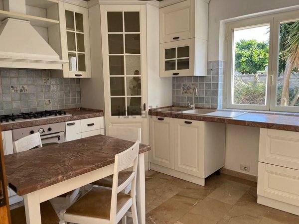 casa indipendente in vendita ad Anzio in zona Villa Claudia