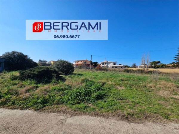 ufficio in vendita ad Anzio in zona Villa Claudia