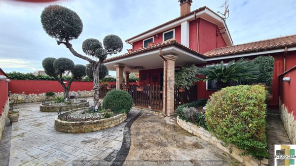 casa indipendente in vendita ad Anzio