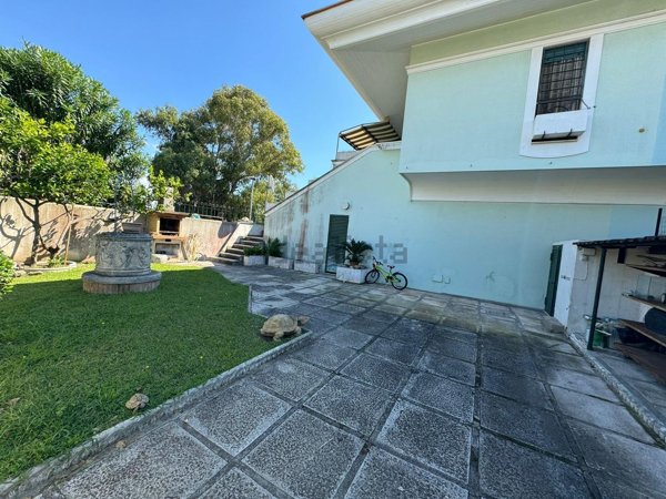casa indipendente in vendita ad Anzio in zona Villa Claudia
