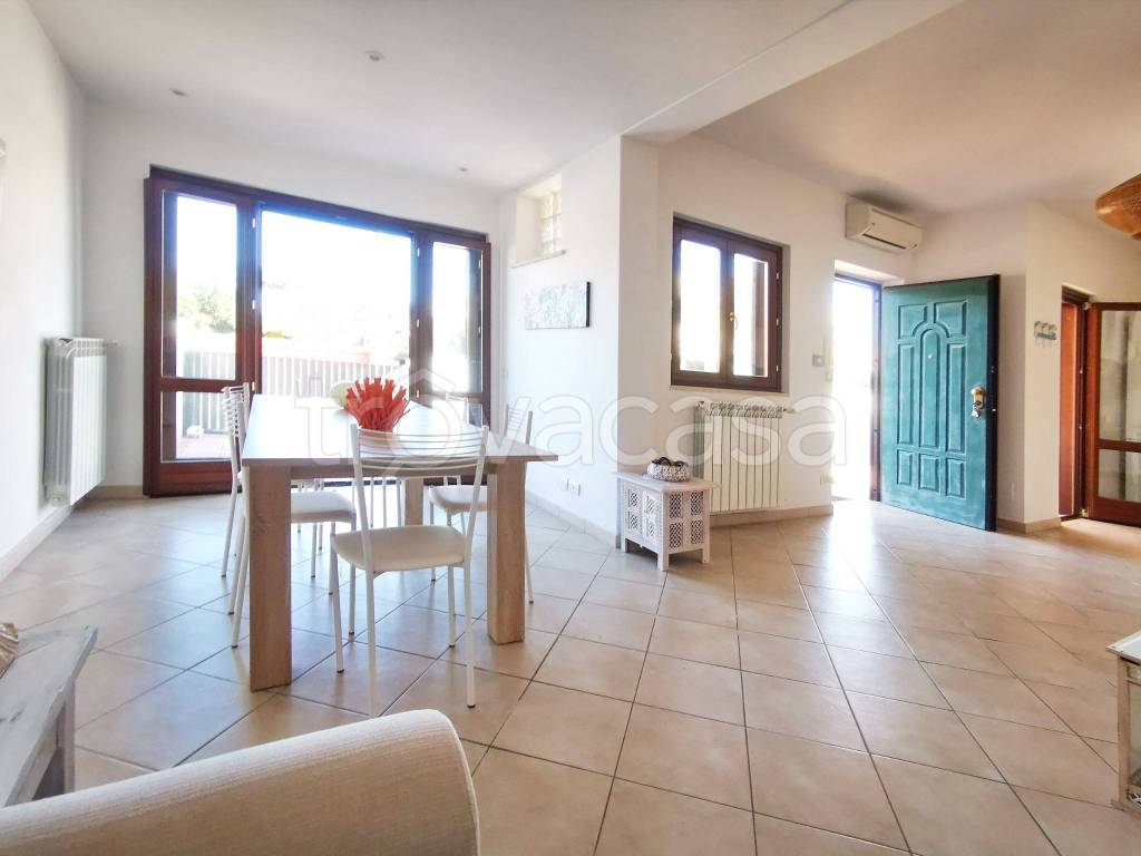 casa indipendente in vendita ad Anzio in zona Villa Claudia