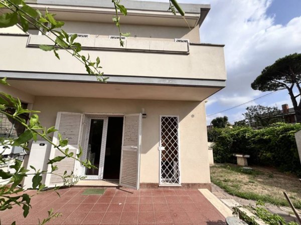 casa indipendente in vendita ad Anzio