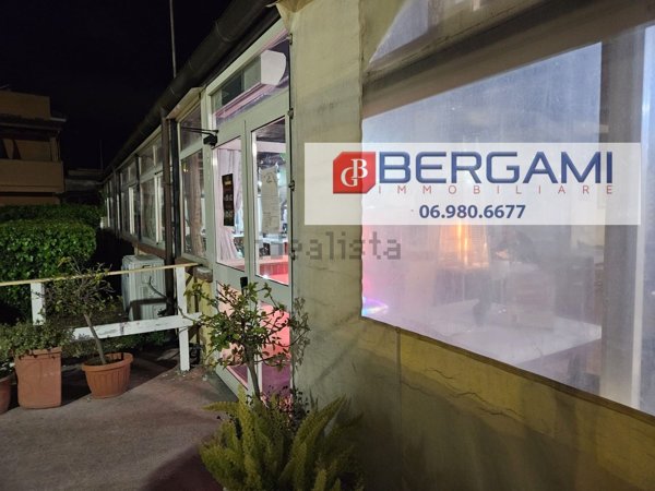 locale commerciale in vendita ad Anzio