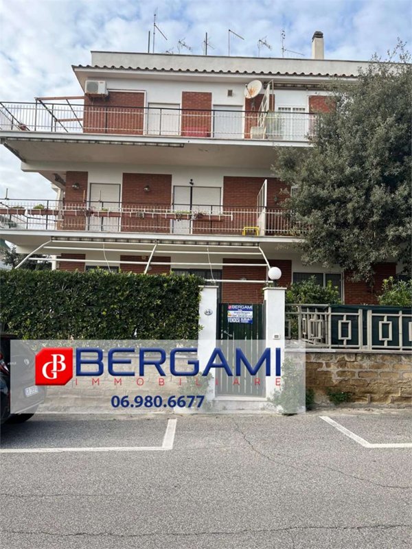 appartamento in vendita ad Anzio in zona Mare