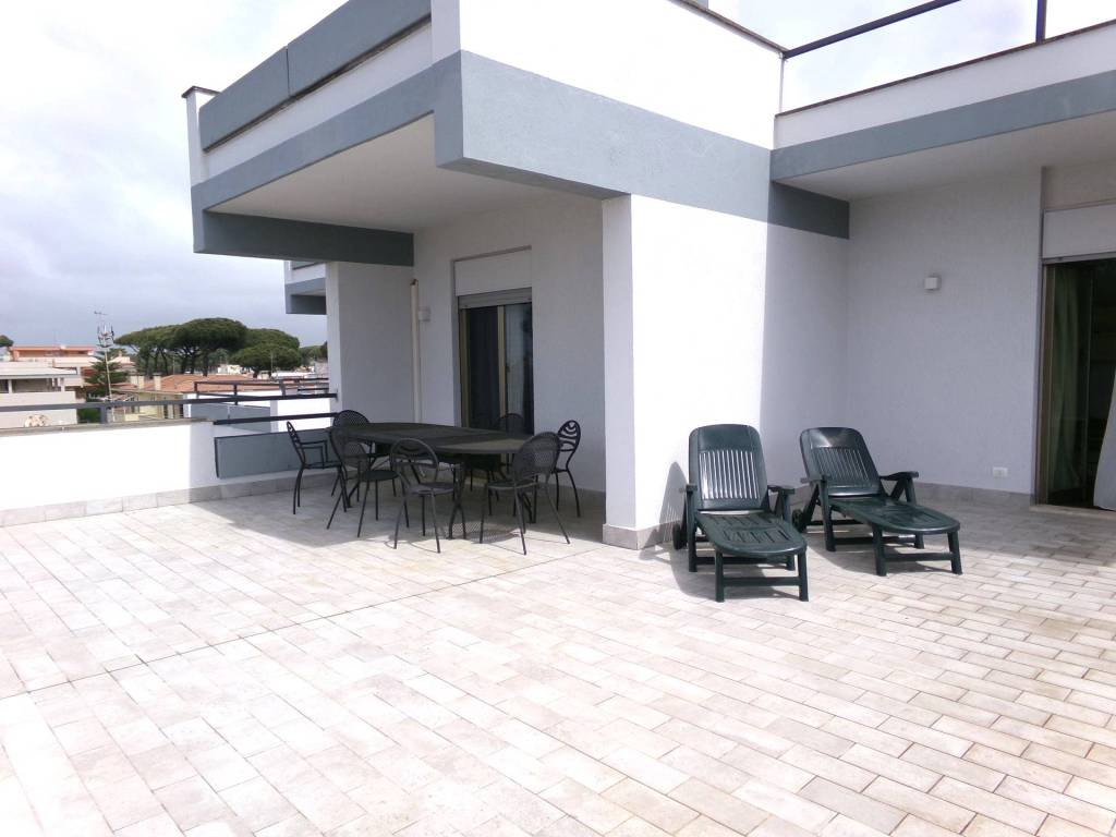 appartamento in vendita ad Anzio in zona Mare