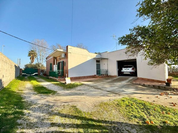 casa indipendente in vendita ad Anzio in zona Stazione