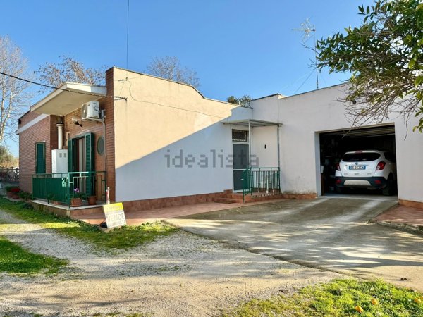 casa indipendente in vendita ad Anzio in zona Stazione