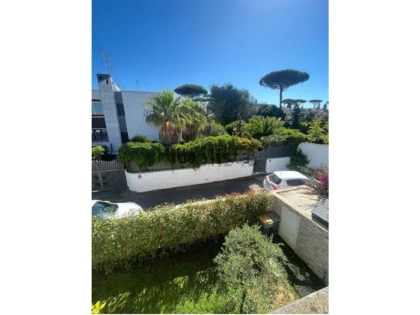 casa indipendente in vendita ad Anzio in zona Mare