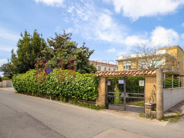 casa indipendente in vendita ad Anzio in zona Mare