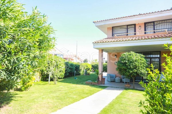casa indipendente in vendita ad Anzio in zona Lido dei Pini