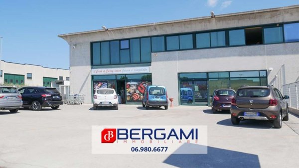 ufficio in vendita ad Anzio