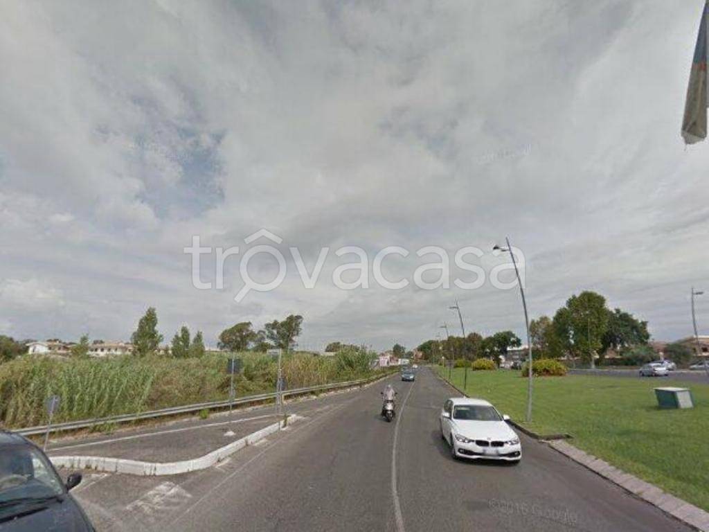 negozio in vendita ad Anzio