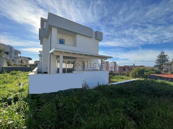 casa indipendente in vendita ad Anzio in zona Marechiaro