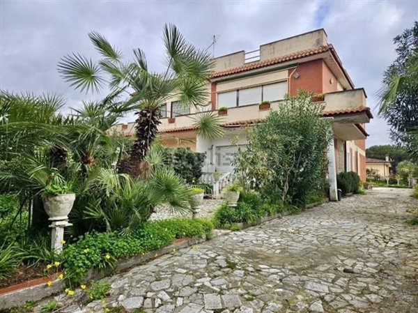 casa indipendente in vendita ad Anzio