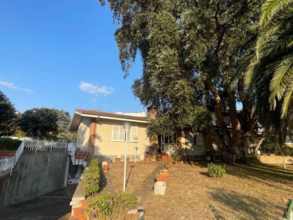 casa indipendente in vendita ad Anzio in zona Mare