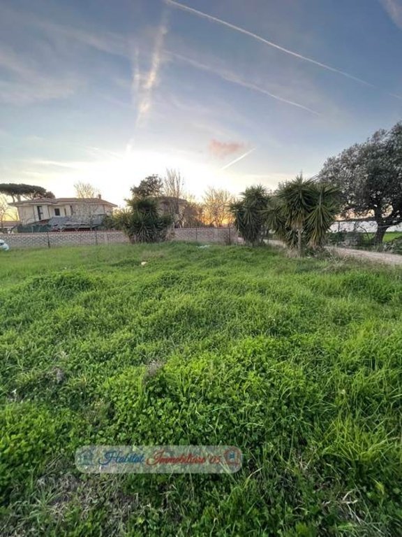terreno edificabile in vendita ad Anzio in zona Anzio Colonia