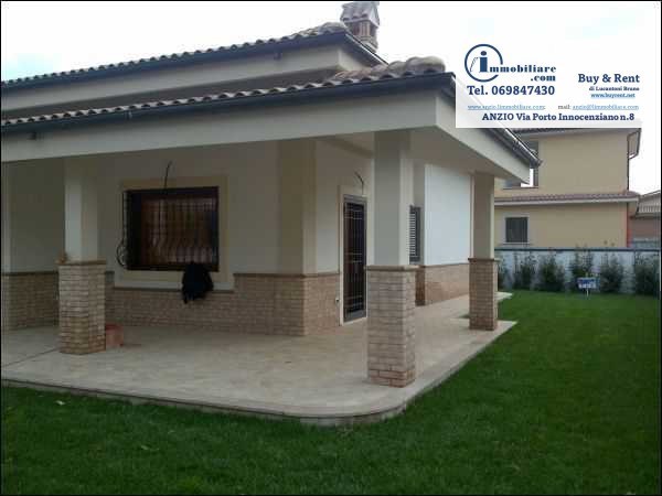 casa indipendente in vendita ad Anzio