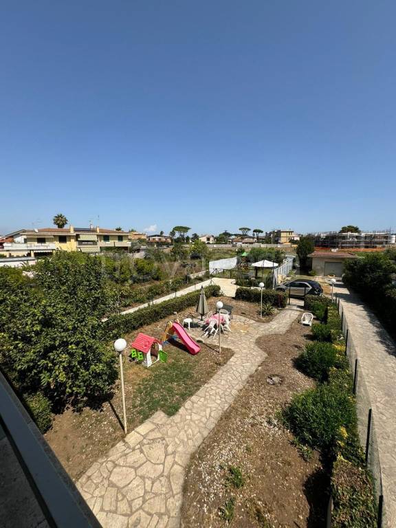 appartamento in vendita ad Anzio in zona Mare