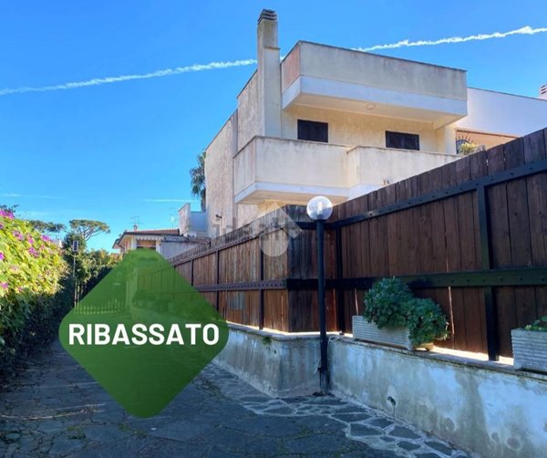 appartamento in vendita ad Anzio in zona Villa Claudia