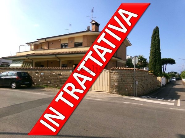 casa indipendente in vendita ad Anzio