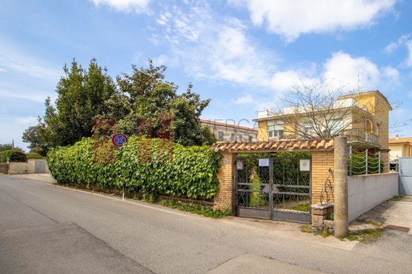 appartamento in vendita ad Anzio in zona Mare