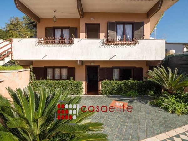 casa indipendente in vendita ad Anzio in zona Cincinnato